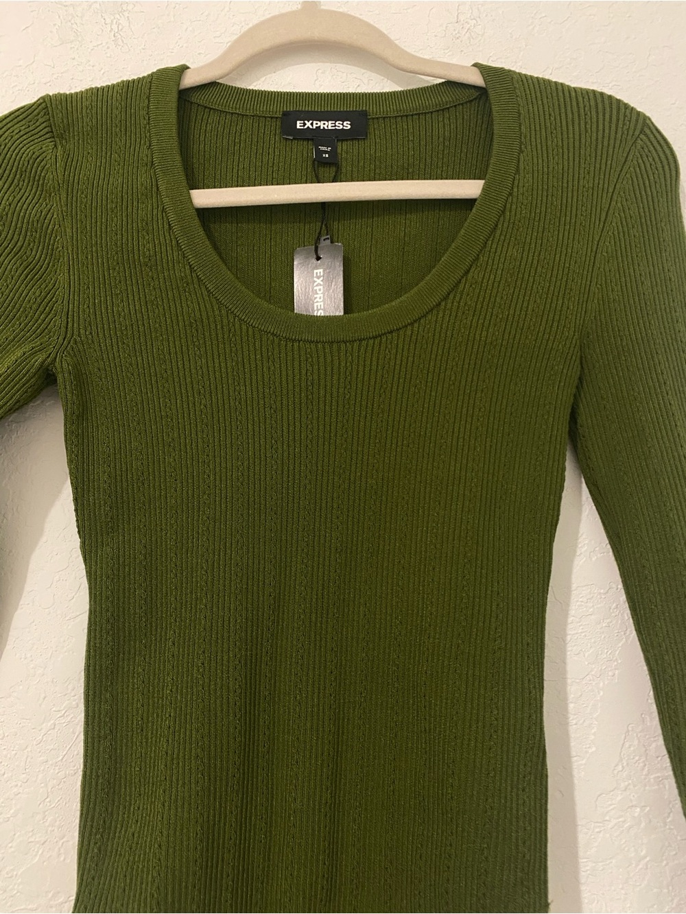 Express Olive Scoop Neck Long-Sleeve Bodysuit - Picture 8 of 8